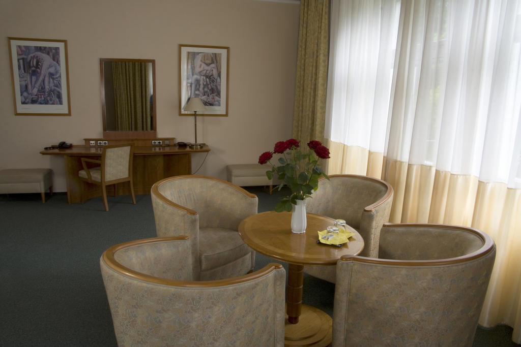 Dr. Adler Spa&Kurhotel Františkovy Lázně Exterior foto
