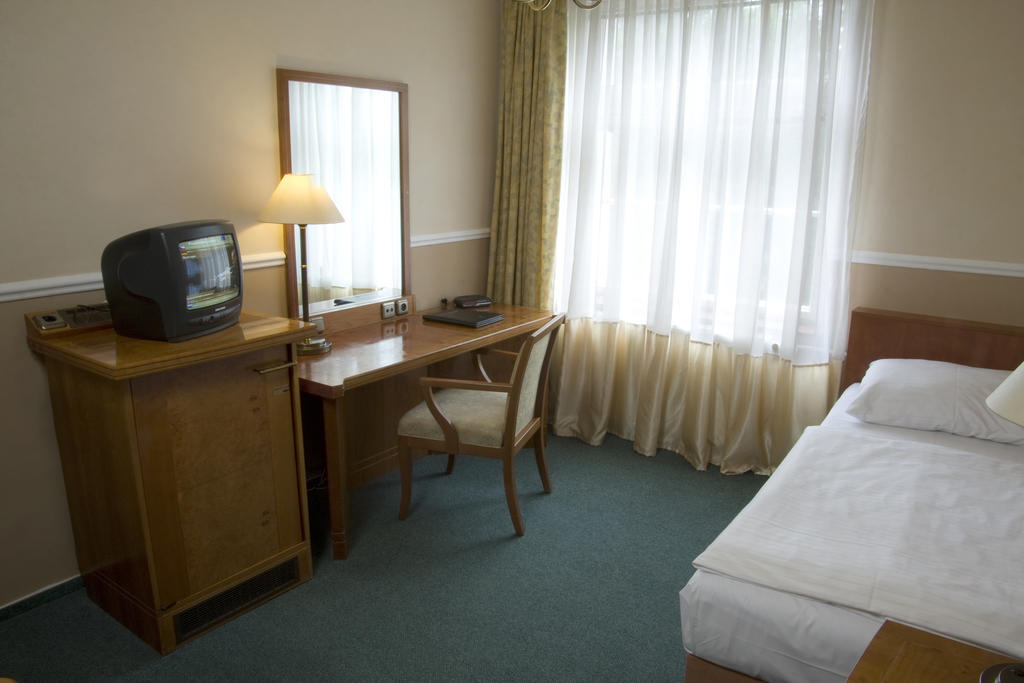 Dr. Adler Spa&Kurhotel Františkovy Lázně Zimmer foto