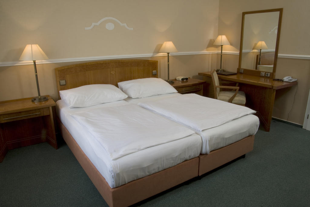 Dr. Adler Spa&Kurhotel Františkovy Lázně Zimmer foto