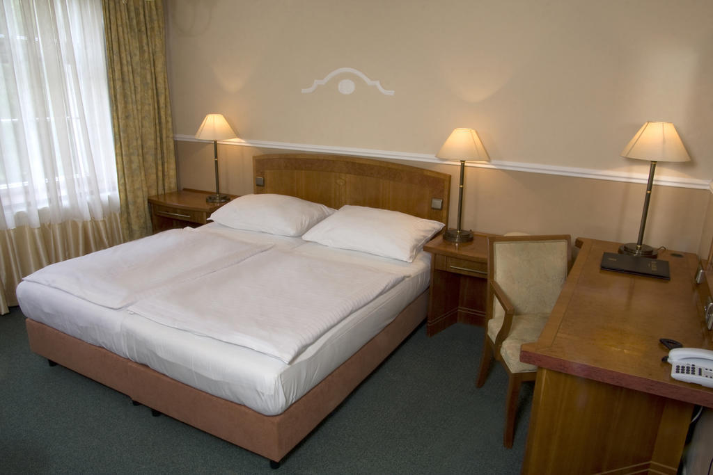 Dr. Adler Spa&Kurhotel Františkovy Lázně Zimmer foto