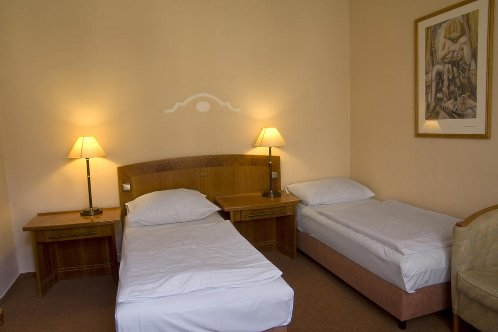Dr. Adler Spa&Kurhotel Františkovy Lázně Zimmer foto