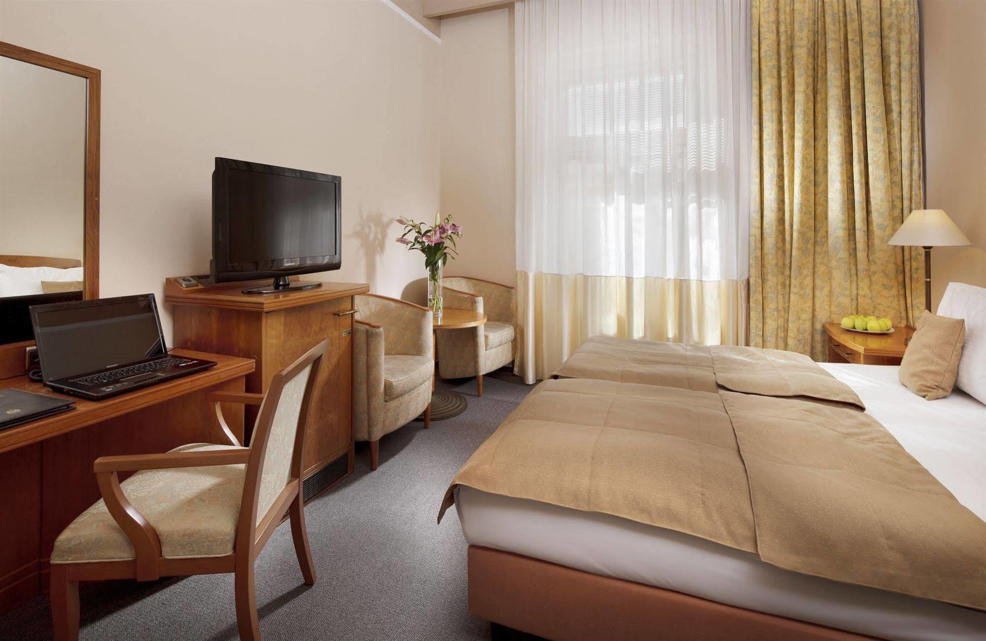 Dr. Adler Spa&Kurhotel Františkovy Lázně Exterior foto